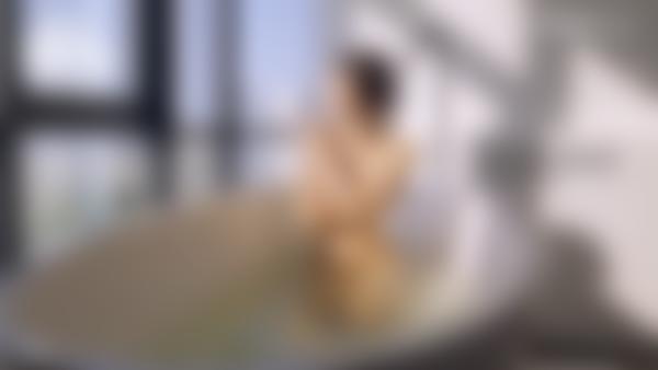 फ़िल्म 10 से स्क्रीन ग्रैब # केरी, ओडेसा, यूक्रेन के जीवन का एक दिन
