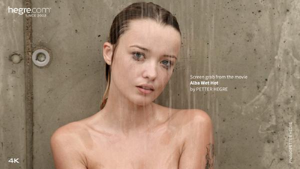 Skjermtak #5 fra filmen Alba Wet Hot