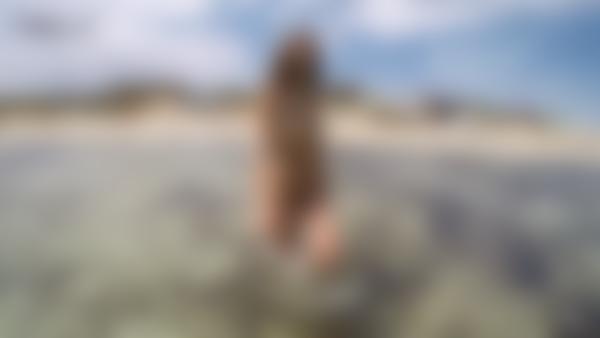 Screenshot #9 dal film Alisa nuda a Ibiza