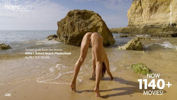 Screenshot #8 aus dem Film Anna L. Nackt-Fotoshooting am Strand