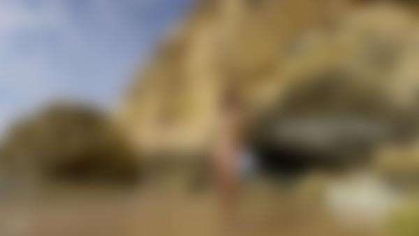 Screenshot #12 aus dem Film Anna L. Nackt-Fotoshooting am Strand
