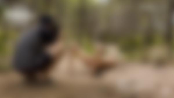 Skærmgreb #12 fra filmen Anna L Nøgen Skovnymfeoptagelse