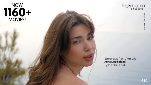 Ekrāna paņemšana #2 no filmas Anna L. Sarkans bikini