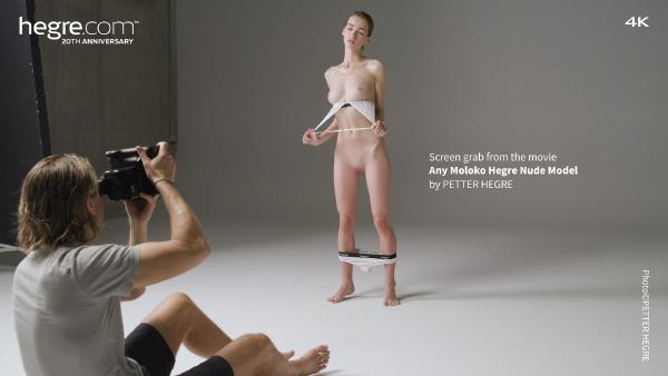 Herhangi Bir Moloko Hegre Çıplak Model filminden # 6 ekran görüntüsü