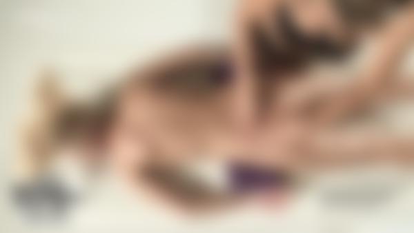 Skjermtak #11 fra filmen Lykkelig kroppsmassasje