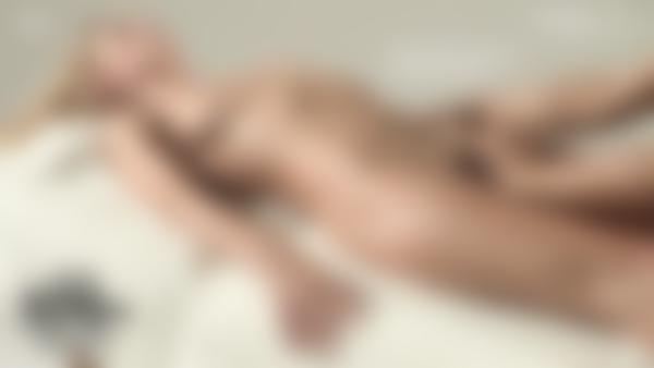 Skjermtak #12 fra filmen Lykkelig kroppsmassasje