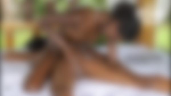 电影 巧克力高潮按摩 中的屏幕截图 #10