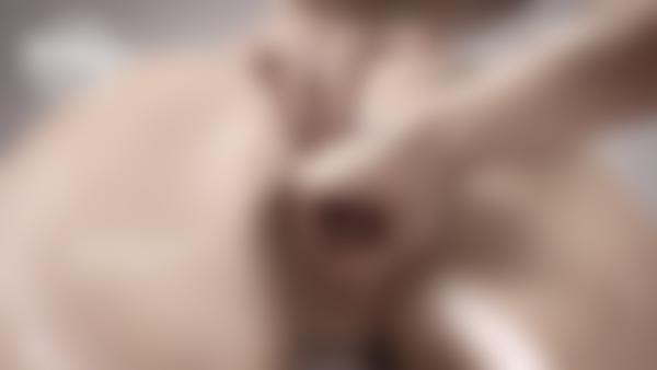 Ekrano paėmimas #12 iš filmo Klinikinis erotinis masažas