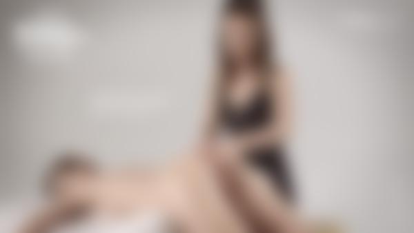 Ekrano paėmimas #10 iš filmo Klinikinis erotinis masažas