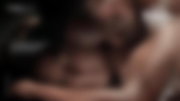 फ़िल्म 9 से स्क्रीन ग्रैब # पागल चरमोत्कर्ष मालिश