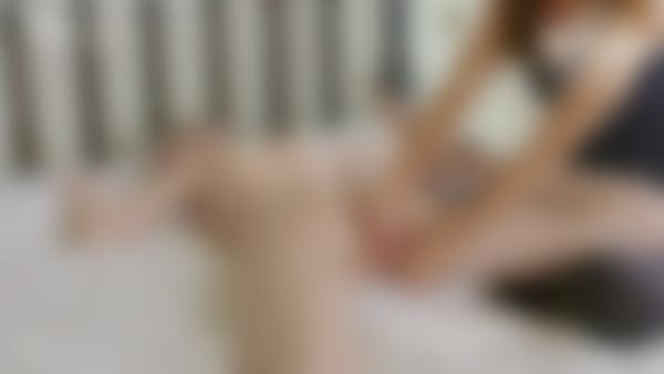 Screenshot #12 aus dem Film Doppelorgasmus-Massage
