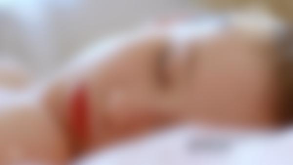 Skjágrip #12 úr kvikmyndinni Emily sjálfsfróun
