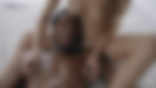 Skjermtak #10 fra filmen Erotisk energimassasje