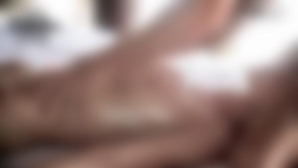 Skjermtak #11 fra filmen Kvinnelig utløsningsmassasje