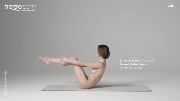 Schermopname #2 uit de film Hannah naakte yoga