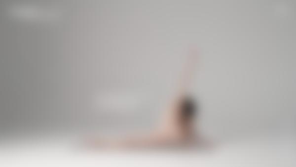 Λήψη οθόνης #9 από την ταινία Hannah Naked Yoga