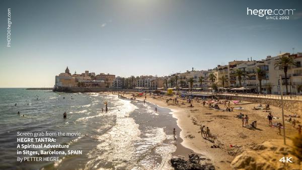 映画 ヘグレ・タントラ - スペイン、バルセロナのボヘミアンタウン、シッチェスでのスピリチュアルな冒険 からのスクリーンキャプチャ #1