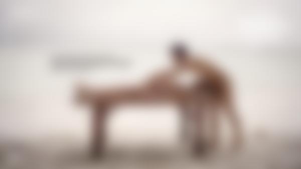 Екранна снимка №12 от филма Масаж за интензивен бликащ оргазъм