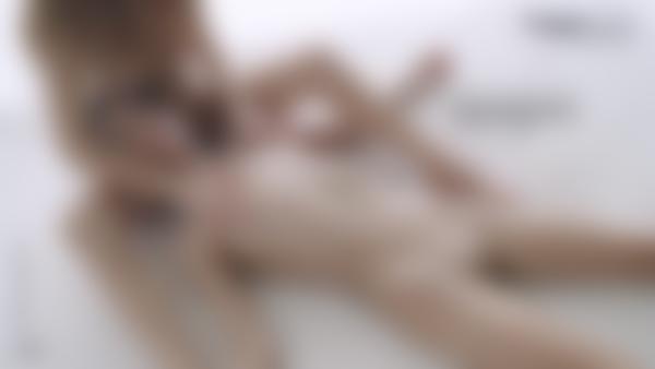 Skjermtak #12 fra filmen Intim helbredende massasje