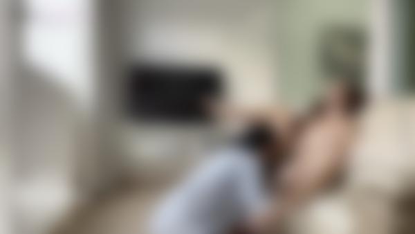 Captura de pantalla #10 de la película Romance íntimo en el resort tailandés de Jade & Sein