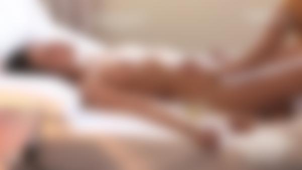 电影 La Petite Mort 按摩 中的屏幕截图 #12