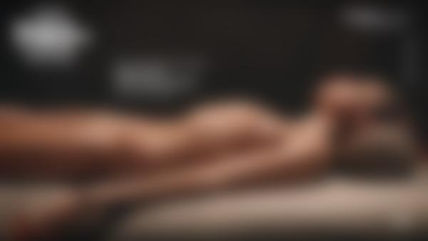 फ़िल्म 12 से स्क्रीन ग्रैब # मालेना ए और सोल तांत्रिक मास्टर मसाज