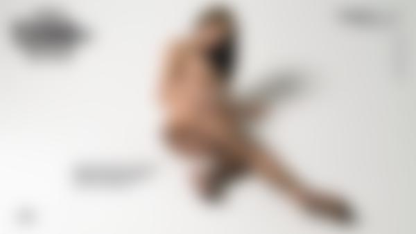 Screen grab #12 from the movie Malena A Nude Fashion