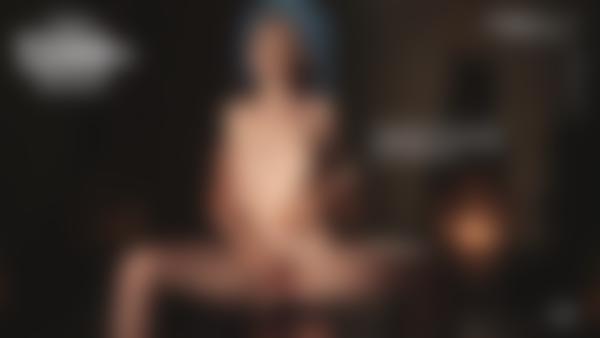 Skærmgreb #10 fra filmen Nøgen Nuru stolmassage