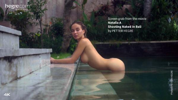 Screenshot #7 dal film Natalia Una sparatoria nuda a Bali