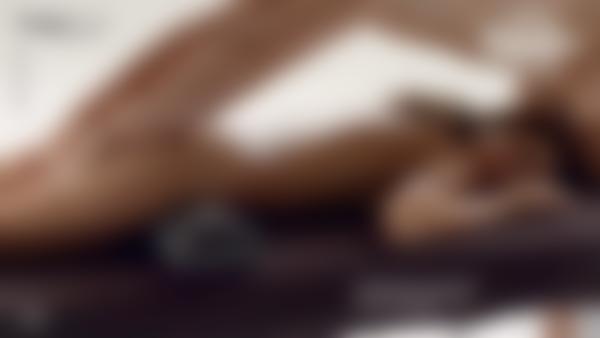 Skärmgrepp #12 från filmen Sexuell Healing Massage