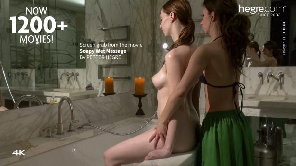 Screenshot #8 dal film Massaggio bagnato e insaponato