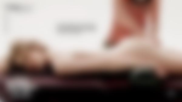 Ekrano paėmimas #9 iš filmo Orgazmo masažas