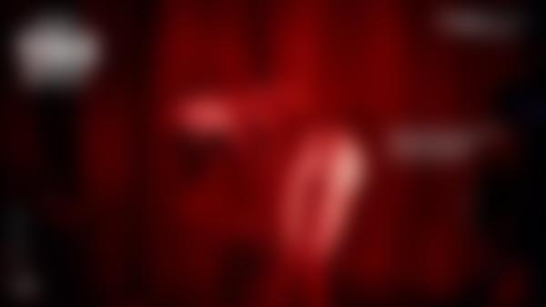 फ़िल्म 12 से स्क्रीन ग्रैब # वी रेड हॉट रेडहेड