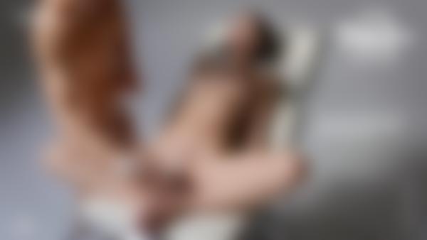 Skärmgrepp #12 från filmen Vibrerande erotisk massage